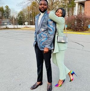 Meet your Posher, Carlos